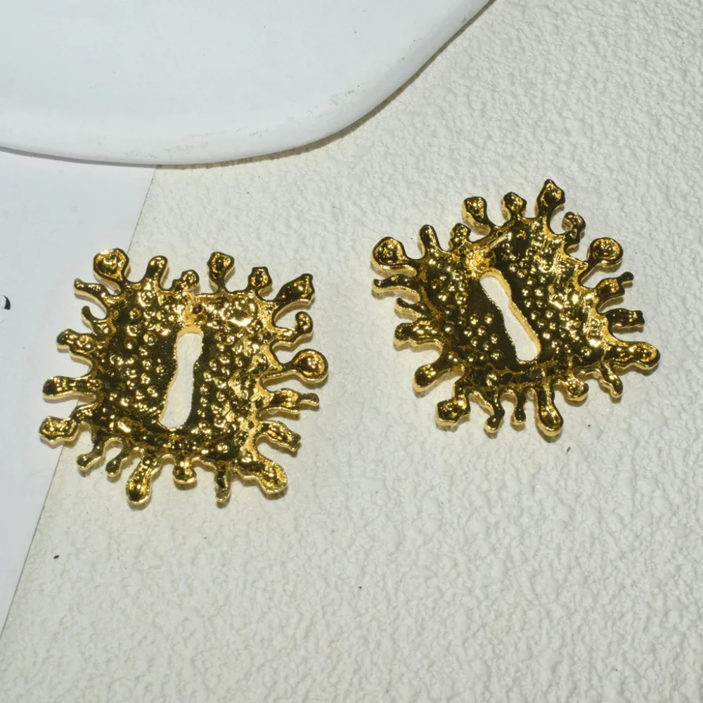 New schiaparelli inspired Key Hole Earrings - Picture 3 of 6